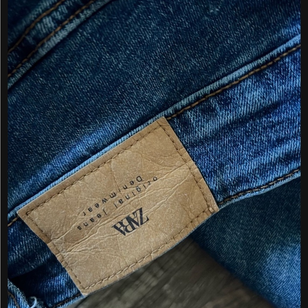 Zara women’s  Denim Jeans in Deep Blue